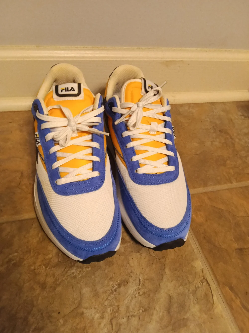 Fila Men's White, Blue & Yellow Athletic Sneakers